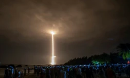 La fusée chinoise Chang'e-5 décolle vers la Lune depuis le centre spatial de Wenchang, sur l'ßle de Hainan, le 24 novembre 2020