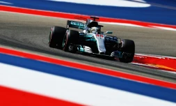 Le Britannique Lewis Hamilton au volant de sa Mercedes lors des qualifications pour le Grand Prix des Etats-Unis, le 21 octobre 2017 à Austin