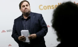 Oriol Junqueras, président du parti Gauche républicaine de Catalogne (ERC), s'apprête a faire un discours au siège de son parti à Barcelone, le 14 octobre 2017