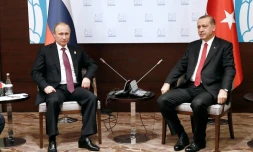 Le président russe Vladimir Poutine et son homologue turc Recep Tayyip Erdogan à Antalya, le 16 novembre 2015