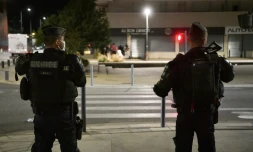 Des gendarmes patrouillent dans une rue du quartier du Mistral à Grenoble, le 26 août 2020