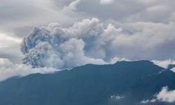 Eruption du volcan Marapi, sur l'île de Sumatra, le 3 décembre 2023 en Indonésie