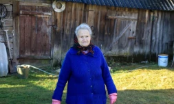 Jadvyga Mackevic, retraitée lituanienne, le 22 novembre 2021 à Siliai, près de Dieveniskes, à la frontière avec le Bélarus