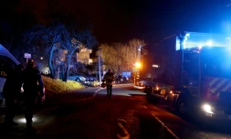 Les secours en intervention sur les lieux de l'explosion, le 15 décembre 2025 à Trévoux, près de Lyon