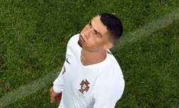 Cristiano Ronaldo dépité après l'élimination du Portugal par l'Uruguay en 8es de finale du Mondial, le 30 juin 2018 à Sotchi