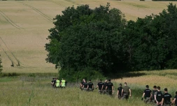 Des gendarmes participent aux recherches de Lyhanna, une collégienne disparue depuis le 29 mai, à Fleurance, le 1er juin 2026 dans le Gers