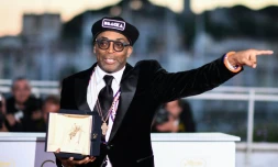 Le réalisateur américain Spike Lee reçoit le Grand Prix du festival de Cannes pour son film "BlacKkKlansman", le 19 mai 2018