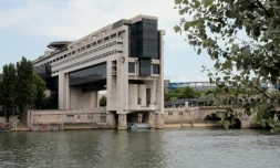Le ministère de l'Economie, des Finances et de l'Industrie dans le quartier de Bercy à Paris, le 9 juin 2014