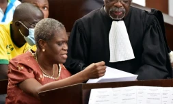 L'ancienne Première dame de Côte d'Ivoire Simone Gbagbo au tribunal d'Abidjan le 9 mai 2016