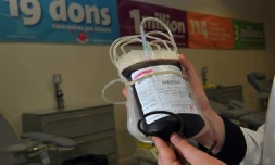 On est à moins de 15 jours de stock, 13 jours au jour d'aujourd'hui et si la situation ne s'améliore pas, il sera difficile de prendre en charge correctement les patients, affirme le président de l'EFS François Toujas