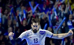 Nikola Karabatic exulte après avoir inscrit un but face à la Norvège lors du Mondial de hand, le 15 janvier 2016 à Nantes