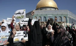 Des femmes palestiniennes manifestent le 27 septembre 2015 sur l'esplanade des Mosquées à Jérusalem