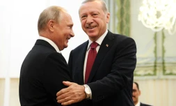 Le président russe Vladimir Poutine (g) et son homologue turc Recep Tayyip Erdogan, le 7 septembre 2018 à Téhéran