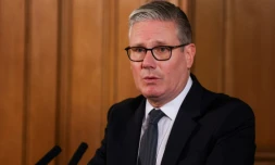 Le Premier ministre britannique Keir Starmer participe à une réunion à Downing Street, dans le centre de Londres, le 5 mai 2026