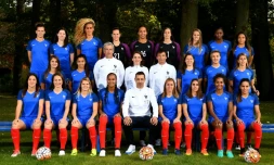 L'équipe de France féminine, l'entraîneur Olivier Echouafni et son encadrement, le 18 octobre 2016 à Clairefontaine