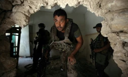 Des membres des forces d'élite du contre-terrorisme (CTS) dans la vieille ville de Mossoul, le 4 juillet 2017 durant l'offensive