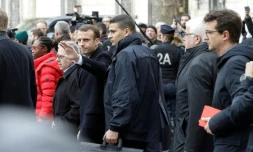 Le président Emmanuel Macron, le 2 décembre 2018 lors de sa visite à l'Arc de Triomphe à Paris