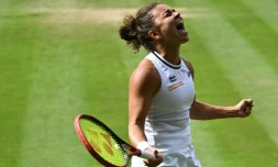 L'Italienne Jasmine Paolini aprĂšs sa victoire contre la Croate Donna Vekic en demi-finales de Wimbledon, le 11 juillet 2024