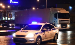 Un convoi transportant les corps d'une partie des 224 personnes tuées dans le crash d'un avion russe en Egypte, quitte le 2 novembre 2015  l'aéroport international de Pulkovo