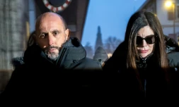 Jacques et Jessica Moretti arrivent pour une audition à Sion, en Suisse, le 9 janvier 2026
