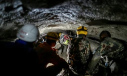 L’armée népalaise mène une opération de recherche et de sauvetage dans le tunnel de la centrale hydroélectrique de Chilime, plusieurs jours après les crues soudaines et les glissements de terrain meurtriers survenus dans le district de Rasuwa, au Népal, le 10 septembre 2026