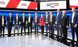 De gauche à droite, les têtes de liste aux élections européennes de mai 25019 sur le plateau de France 2 Manon Aubry (LFI), François-Xavier Bellamy (LR), Ian Brossat (PCF), Jean-Christophe Lagarde (UDI), Benoît Hamon (Générations), Florian Philippot (Les Patriotes), Nathalie Loiseau (LREM), Jordan Bardella (RN), Nicolas Dupont-Aignan (DLF), Yannick Jadot (EELV), François Asselineau (UPR) et Raphaël Glucksmann (liste commune Place publique-PS), à Saint-Cloud, le 4 avril 2019