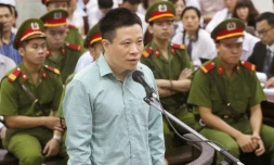 L'ex-président d'Ocean Bank, Ha Van Tham, au tribunal du peuple à Hanoï, le 28 août 2017