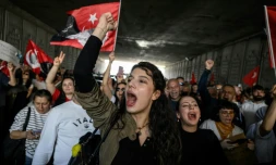 Des manifestants pro-opposition à Istanbul, le 29 mars 2025
