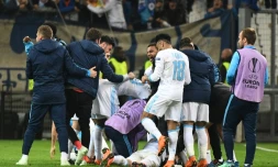 Les Marseillais en liesse aprÚs avoir éliminé les Allemands du RB Leipzig en Europa League, le 12 avril 2018 au Vélodrome