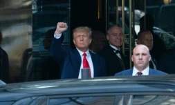 L'ancien président Donald Trump sort de la Trump Tower, à New-York le 4 avril 2023