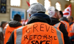 Des agents de la SNCF en grève, le 4 avril 2018 à la gare Saint-Charles de Marseille