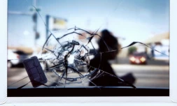 Un impact de balle dans la vitrine d'un restaurant, mort de Manuel Hernandez, 30 ans, en septembre 2017 à Chicago