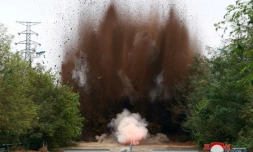 L'armée nord-coréenne fait exploser une voie de communication avec la Corée du Sud, le 15 octobre 2024