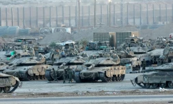 Des chars de l'armée israélienne sont positionnés dans le sud d'Israël, à la frontière avec la bande de Gaza, le 3 septembre 2025