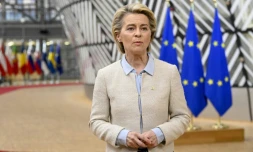 La présidente de la Commission européenne Ursula von der Leyen avant un sommet européen à Bruxelles, le 24 mai 2021