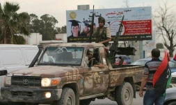 Des hommes armés participent aux célébrations du cinquiÚme anniversaire de la révolution libyenne, le 17 février 2016 à Benghazi