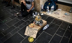 La disparition des tickets resto papier est synonyme de perte de ressources pour les personnes à la rue, déjà pénalisées par la diminution des pièces de monnaie dans les poches des Français