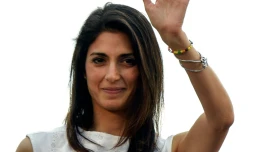 Virginia Raggi, élue première femme maire de Rome, le 17 juin 2016 à Ostia Lido près de Rome