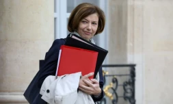 La ministre des Armées Florence Parly quitte l'Elysée à l'issue du Conseil des ministres, le 30 octobre 2018 à Paris