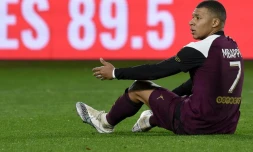 L'attaquant vedette du PSG Kylian Mbappé s'est blessé contre Nantes en championnat de France, le 31 octobre 2020 à La Beaujoire