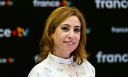 Léa Salamé pose le 8 juillet 2025 à Paris