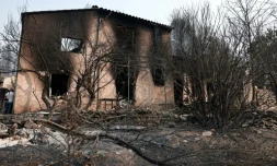 Maison brûlée à Cotignac après l'incendie dans le Var qui a parcouru 2.550 hectares dans le sud-est de la France le 22 juillet 2026