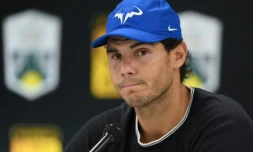 L'Espagnol Rafael Nadal annonce son forfait avant les quarts du tournoi de Paris-Bercy en raison d'une blessure à un genou, lors d'une conférence de presse le 3 novembre 2017