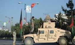 Des forces de sécurité afghanes à Kaboul après un attentat suicide contre des chiites, le 16 juin 2017