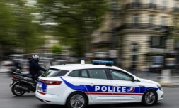 Un véhicule de police à Paris, le 16 avril 2025