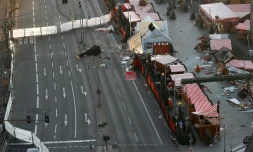 Vue aérienne du marché de Noël deux jours après l'attaque au camion-bélier le 21 décembre 2016 à Berlin