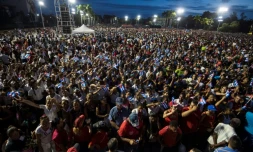 Des Cubains rendent hommage à Fidel Castro à Santiago, le 3 décembre 2016