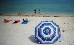 Labellisées sans tabac, une cinquantaine de plages du littoral français tentent de bannir la cigarette