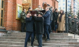 Enterrement d'une victime de l'incendie Ă Kemerovo, en Russie, le 28 Mars 2018