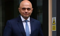 Le ministre de l'Intérieur Sajid Javid sort du ministÚre à Londres le 30 avril 2018
